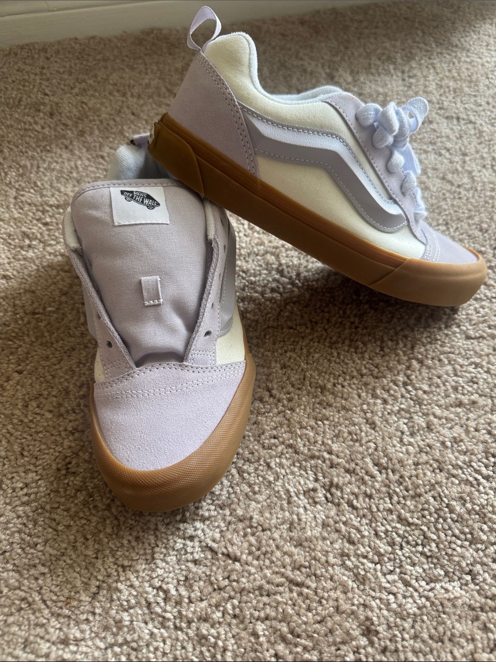 Vans Low-Top Sneakers in Lavender and Gum